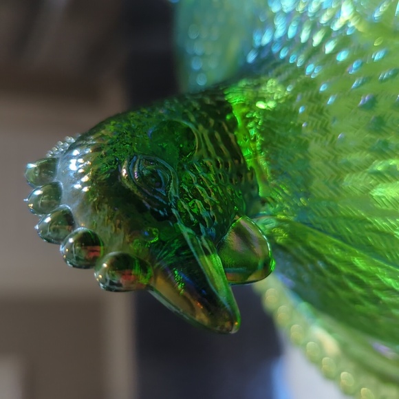 Indiana glass lime green iridescent sitting hen candy dish - Picture 13 of 16